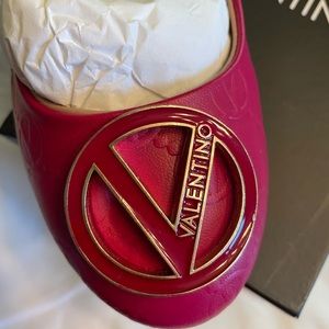 NWOT Valentino Fuschia Calliope Ballet Flats